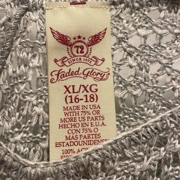 Cable sweater - Picture 2 of 3